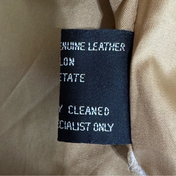 D’Linea Women's Vintage 80’s Tan Batwing Leather Jacket w/ Shoulder Padding - Picture 9 of 9